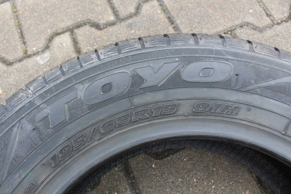 Opona letnia 195/65/15 Toyo Proxes CF2