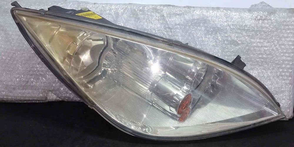 Ótica / Farol Direito 0301208202 - MITSUBISHI COLT VI