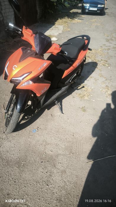 Электроскутер Cruzzer Rocet 2000