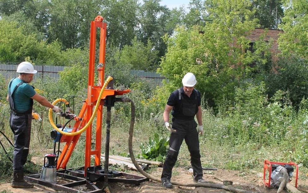 Буріння свердловин на воду під ключ / Буріння скважин / Облаштування свердловини