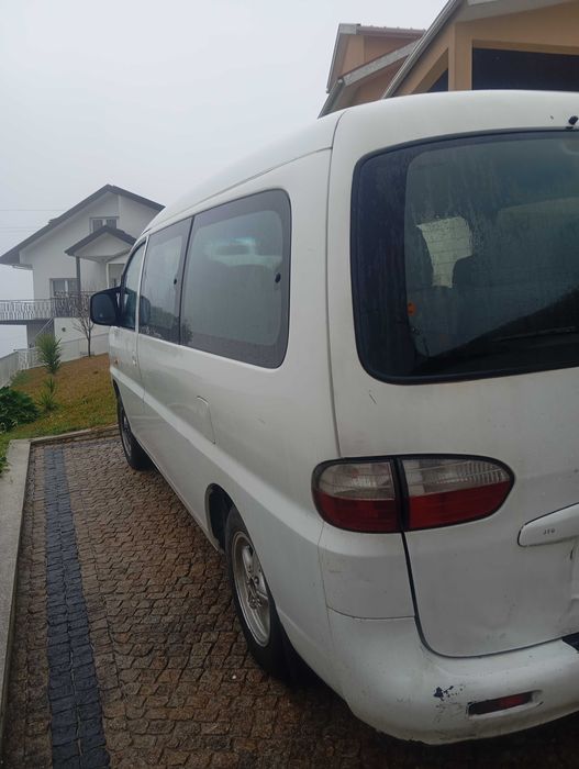 Hyundai H1 2.5 9 lugares