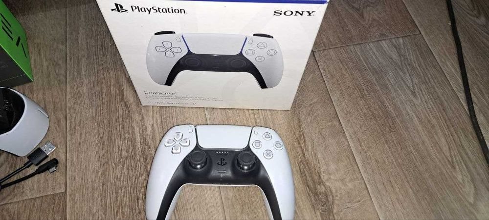 Джойстики PlayStation 5 DualSense + Зарядна станція Vertux