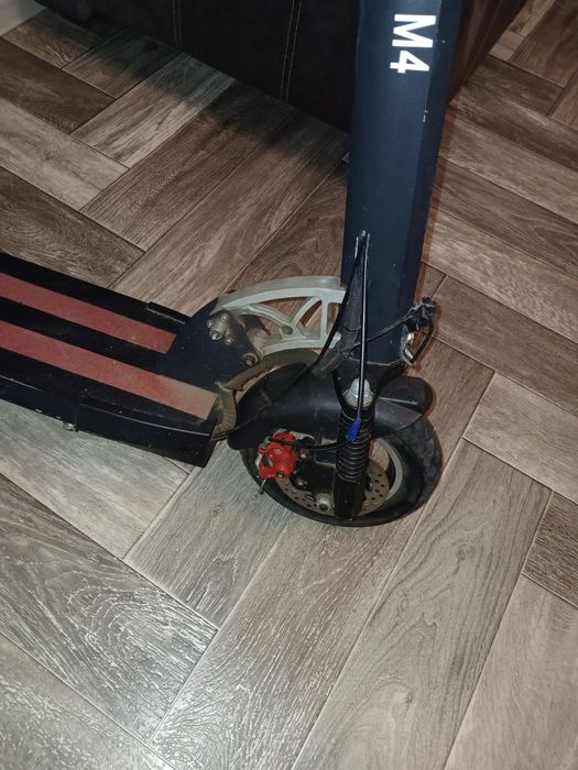 Продам електросамокат