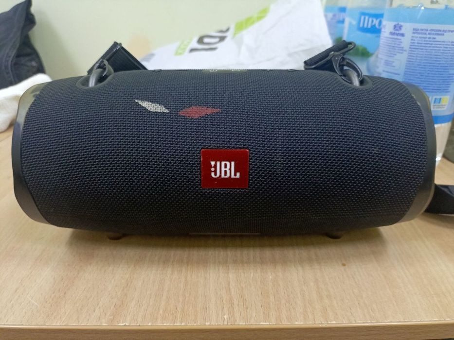 Продам б/у колонку Jbl Xtreme 2