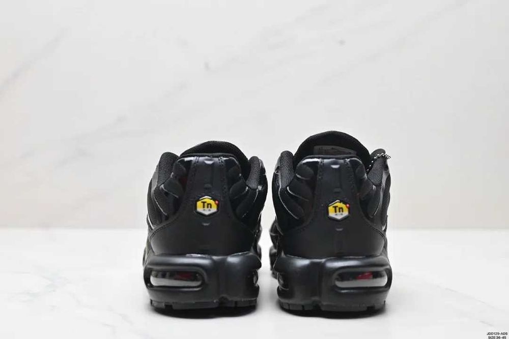 Air_Max_Plus_Czarny R.46