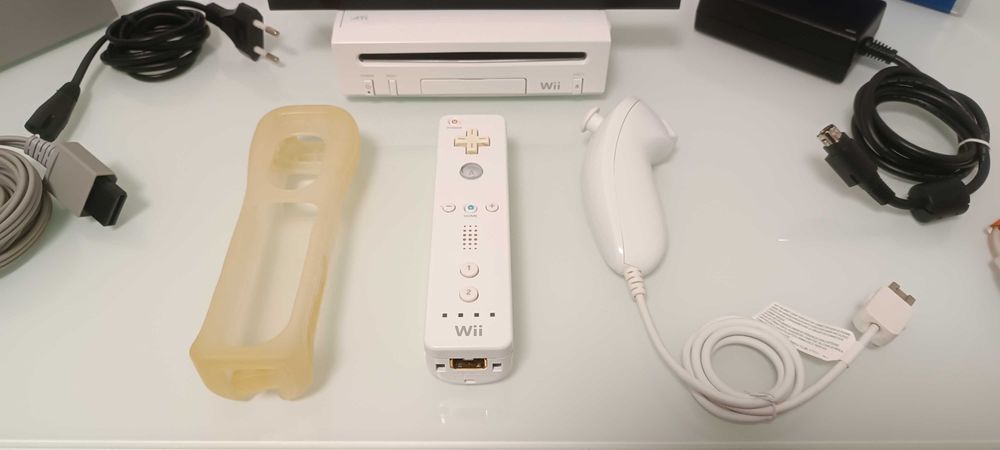 Consola Nintendo Wii Branca c/ 252 Jogos + EXTRAS