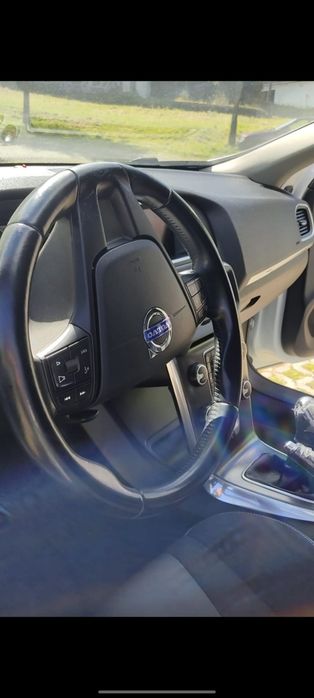 Volvo V40 D2 1.6 Diesel | Teto Panorâmico | Motor e Caixa Substituídos