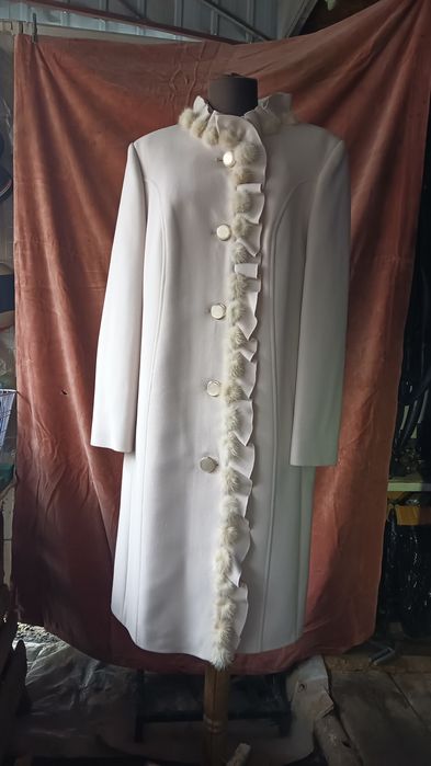 Продам пальто жіноче