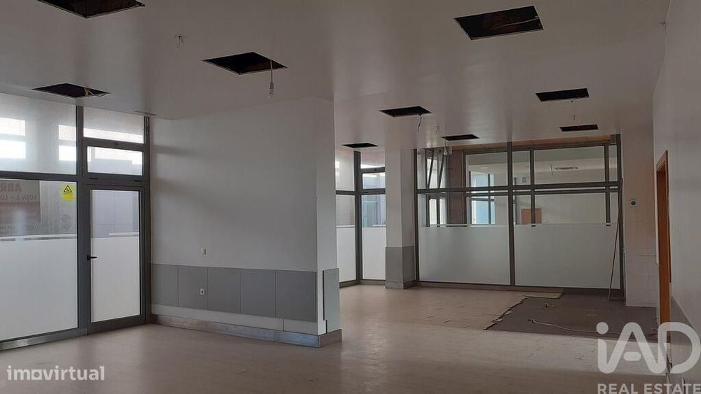 Loja / Estabelecimento Comercial em Glória E Vera Cruz de 265,00 m2