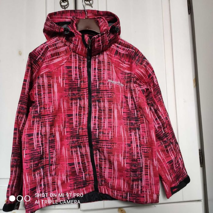 Nowa dziecięca  kurtka wiosna/ jesień softshell roz 140/146