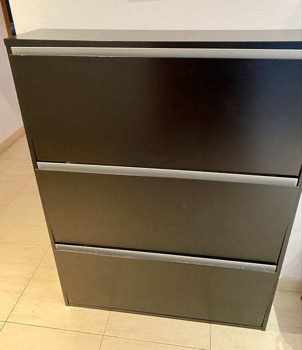 Vendo sapateira wenge com 3 compartimentos