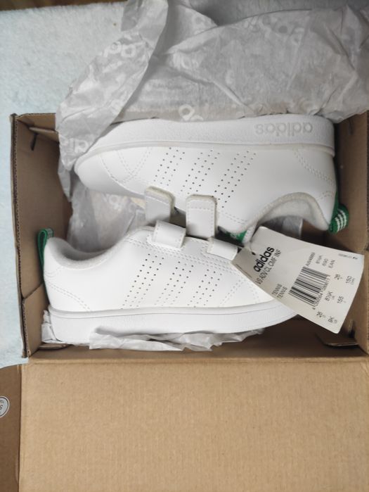 Nowe oryginalne buty dziecięce Adidas vs adv  r. 26