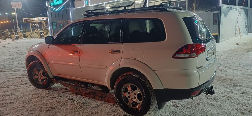 Mitsubishi pajero sport 2