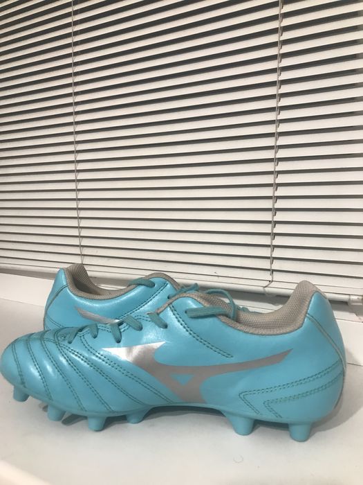 бутси  Mizuno кросівки 38
