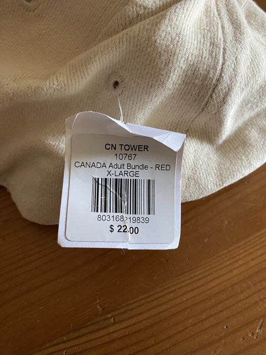 Czapka Canada CN Tower