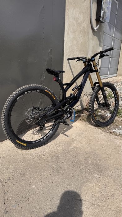 Велосипед YT tues carbon (dh, downhill, даунхіл, дх, даунхил, двухпідвіс)