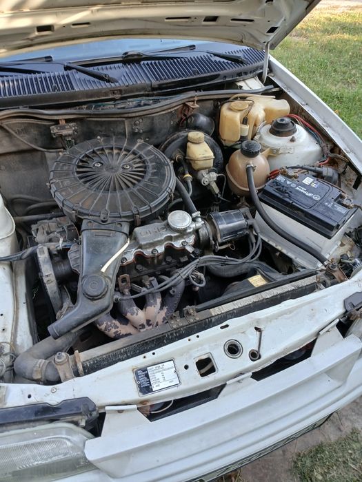 Опель кадет 1,6 бензин.