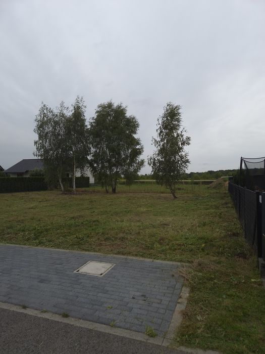 Atrakcyjna i zadbana działka budowlana w Bierawie