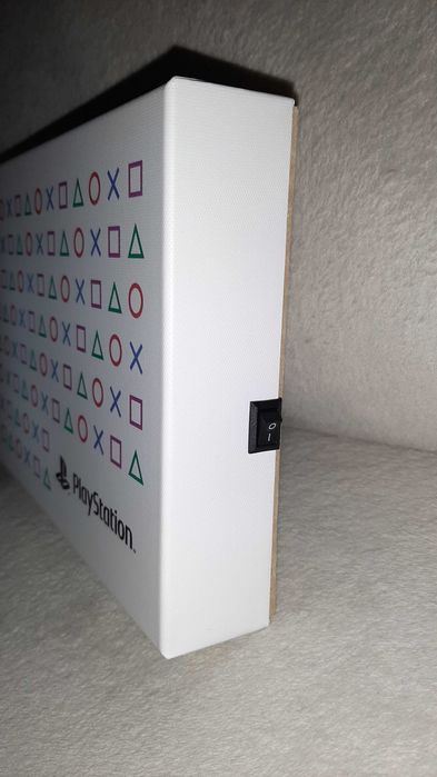 Lampka biurkowa ścienna Playstation