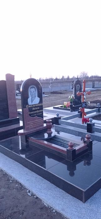 Пам'ятники з граніту Біла Церква.