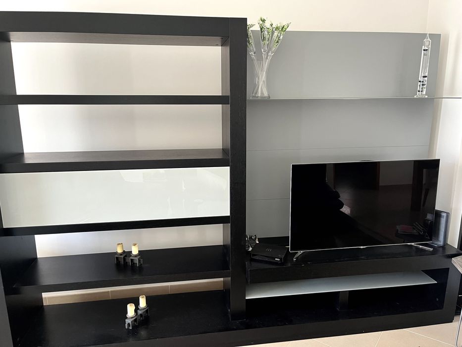 Móvel de TV com Mini-bar à Venda – Design Moderno e Funcional