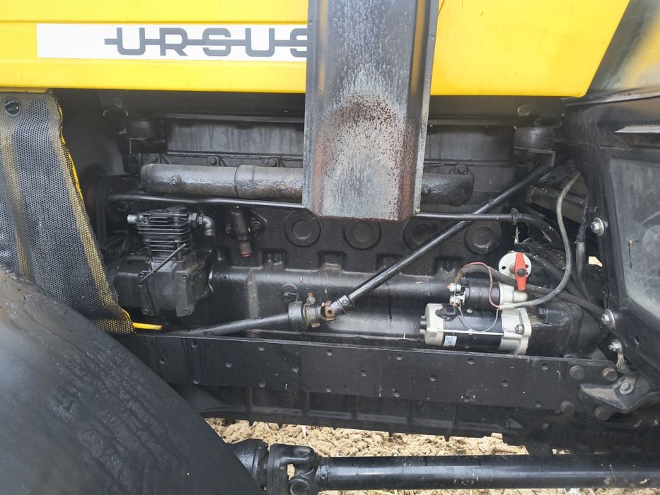 Ursus 1224 6- cylindrowy 4-biegi  z przednim napędem NIE Zetor case zt