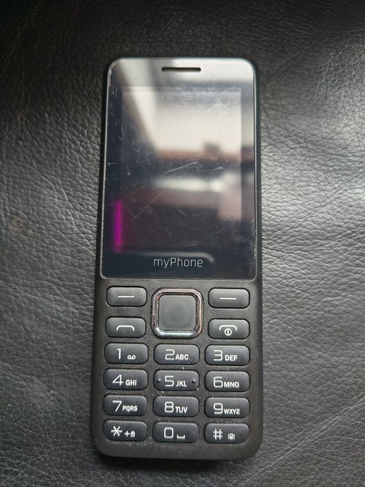 Dawny telefon komorkowy