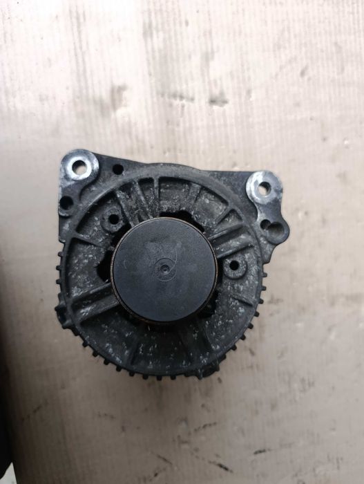 Генератор VW Passat B5 1.9 TDI Audi A4 B5 1.9 TDI 0123515003 028903028 120A Bosch