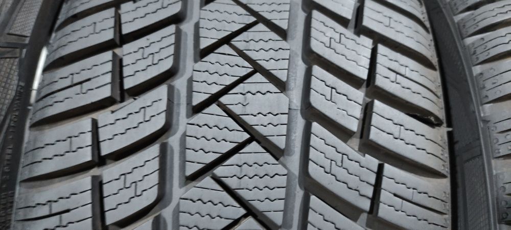 Pneus 205 40 r18 seminovos