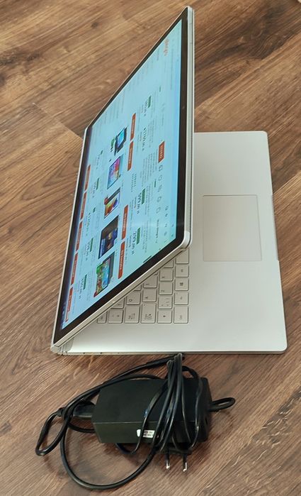 Microsoft Surface Book 2, 15", i7, GTX 1060