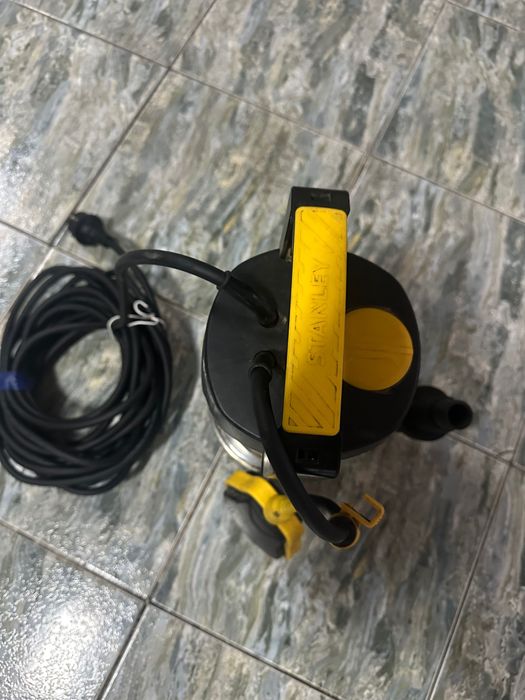 Дренажный насос для грязной воды Stanley 1.1 кВт 16500 л/ч SXUP1100XDE