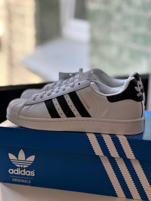 Шкіряні кросівки Adidas Superstar 38/39 розмір Нові