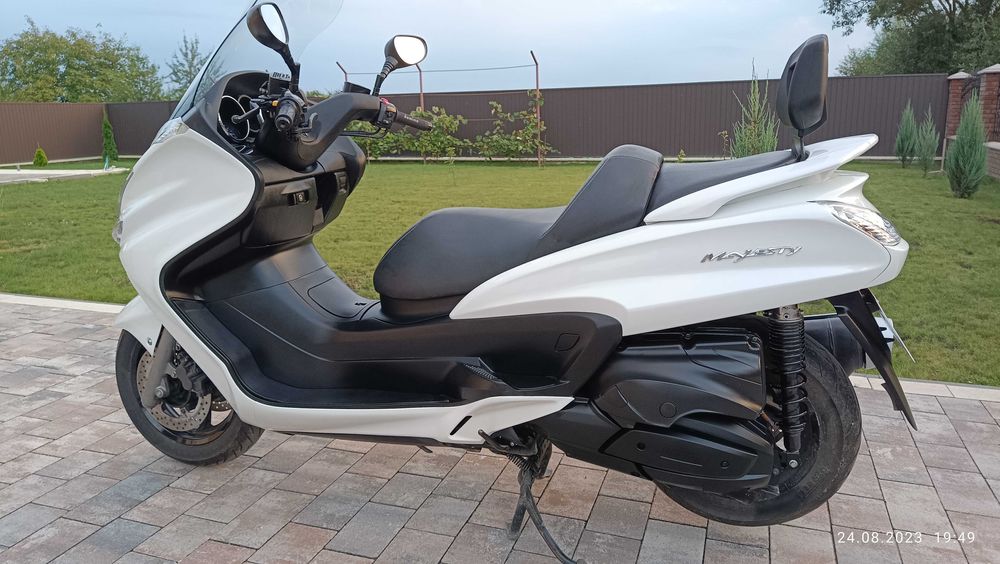 Yamaha YP 400 2011 року
