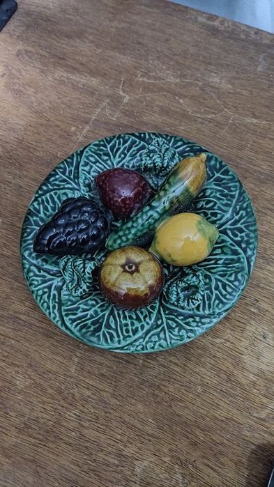 Prato frutas Bordalo