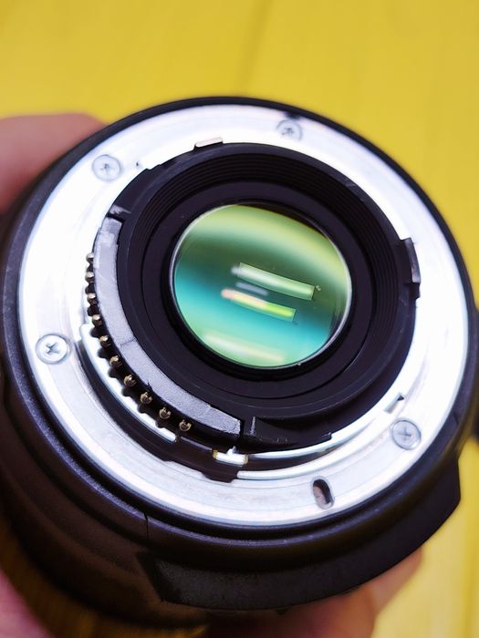 Nikon 18-200mm f/3.5-5.6G VR AF-S IF-ED DX Zoom-Nikkor