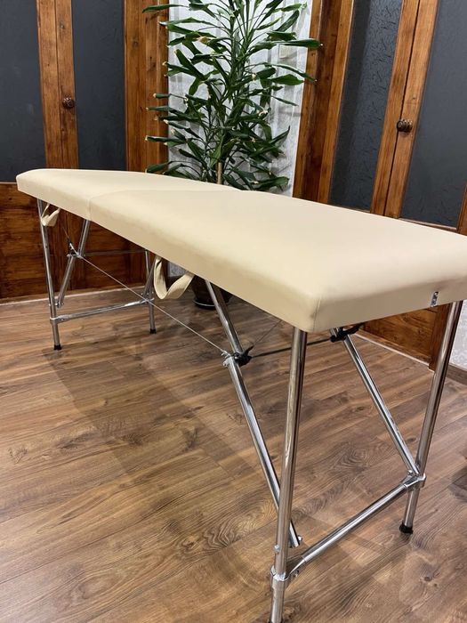 Косметологічна кушетка