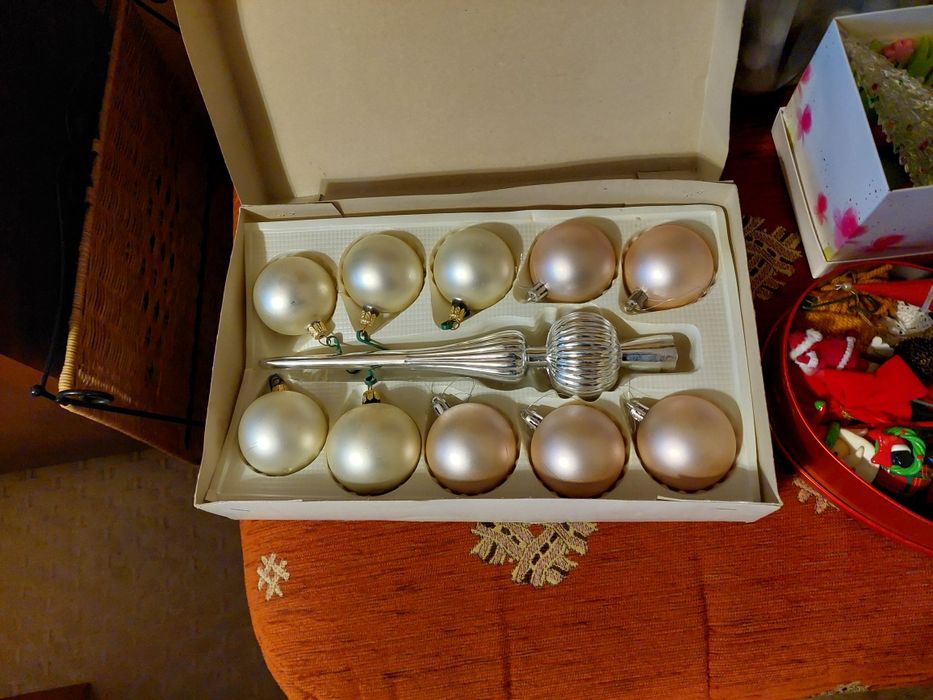 Ozdoby świąteczne/ bombki / używane