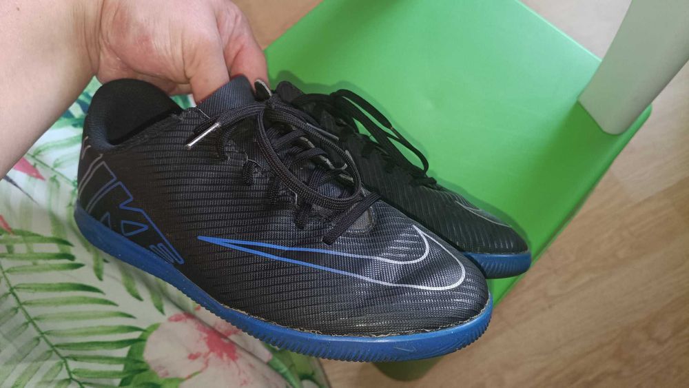 buty nike halówki 35.5