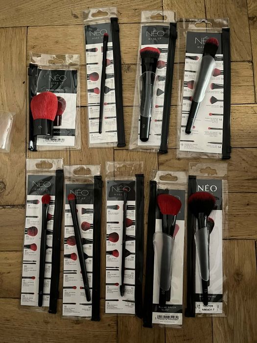 Zestaw pędzli do makijażu (9 sztuk) Neo Makeup