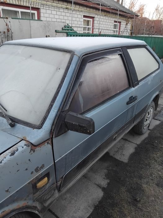 Продам машину,на ходу сів і поїхав