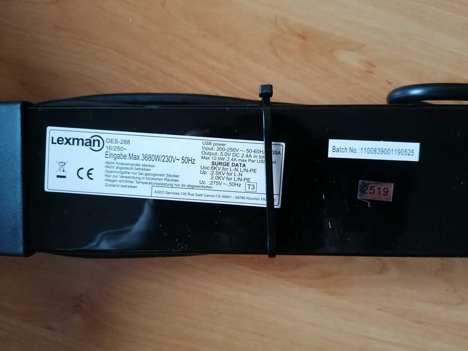 Extensão NOVA Lexman 8 tomadas e 2 USB