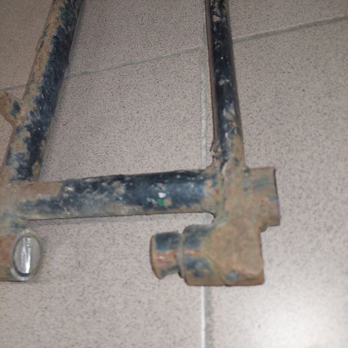 Wahacz ramy kola tyl jawa 50 mustang  3 biegowego