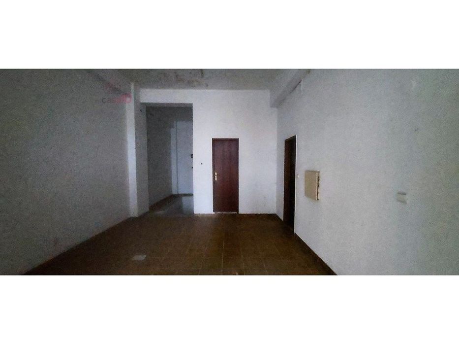 Vende-se Espaço Comercial - Barreiro