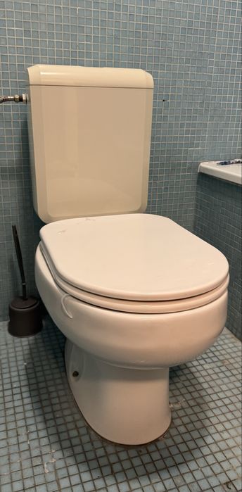 Vendo conjunto de louças  para despachar