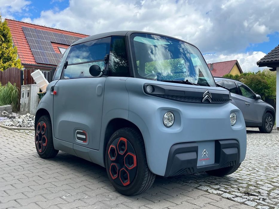 Citroën Ami Citroen AMI zarejestrowany jako L6e czyli od 14lat na kat AM lub B1