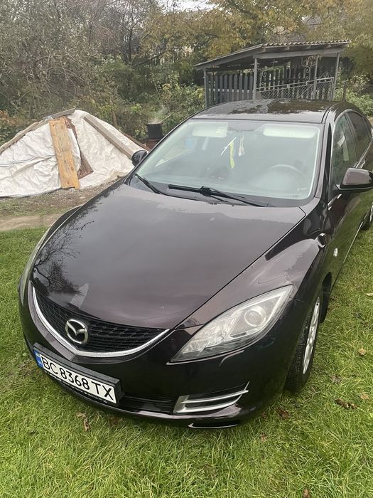 Мазда 6 2010 року