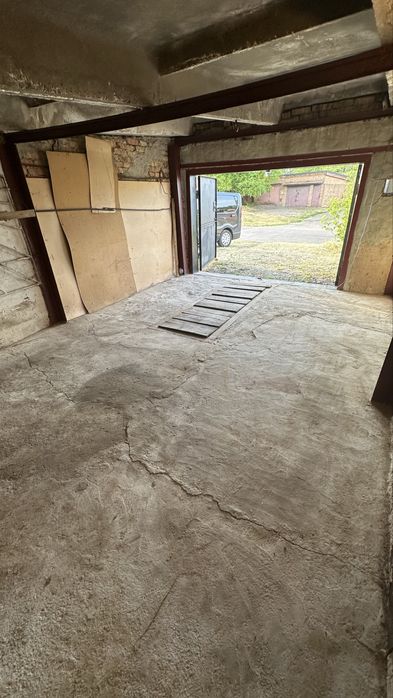 РОЗСТРОЧКА. ГК 14, Кірово, криша зроблена, світло, підівал, яма