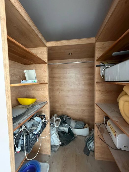 Продам 2-х  поверховий будинок в центрі міста