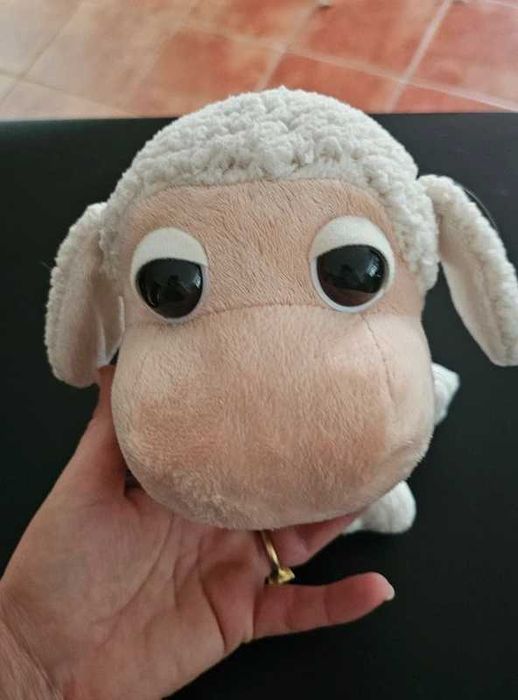 Brinquedo boneco Peluche ovelha
