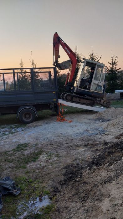 Transport ciągników  maszyn słomy siana bel  laweta koparek traktorów